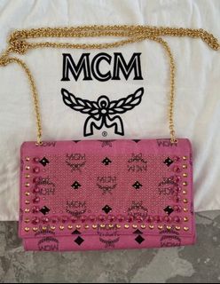 MCM Heart Coin Visetos Charm Monogram Canvas Pouch Pink-15% OFF