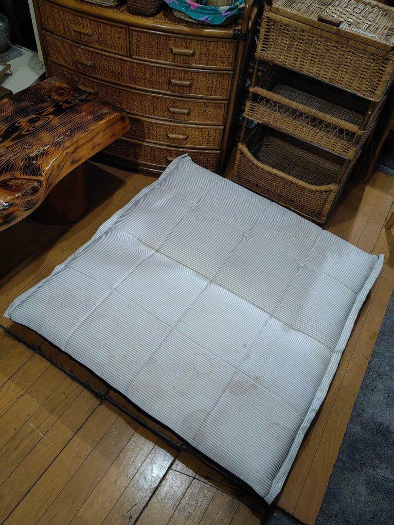 Sofabed Japan surplus (Category: Sofas) located in Manila. Submitted by Hezcki (Listing ID 1258877214, Image 3). Description: .