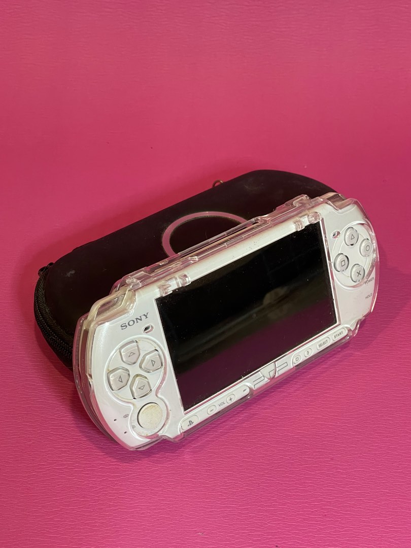 PSP GO Sony PlayStation Portable Go Piano Black, Pearl White Console only  Used