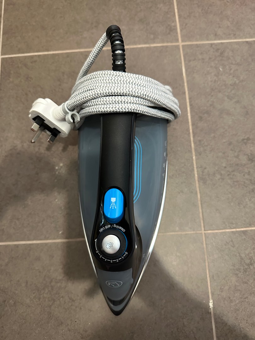 Steam Iron, TV & Home Appliances, Irons & Steamers on Carousell
