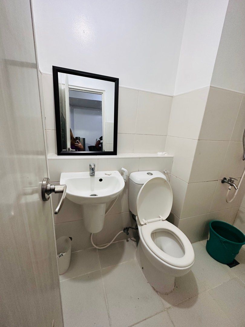 Studio in Makati For Rent The Linear near IAcademy, Makati Med, MAPUA, CEU,RCBC, Property