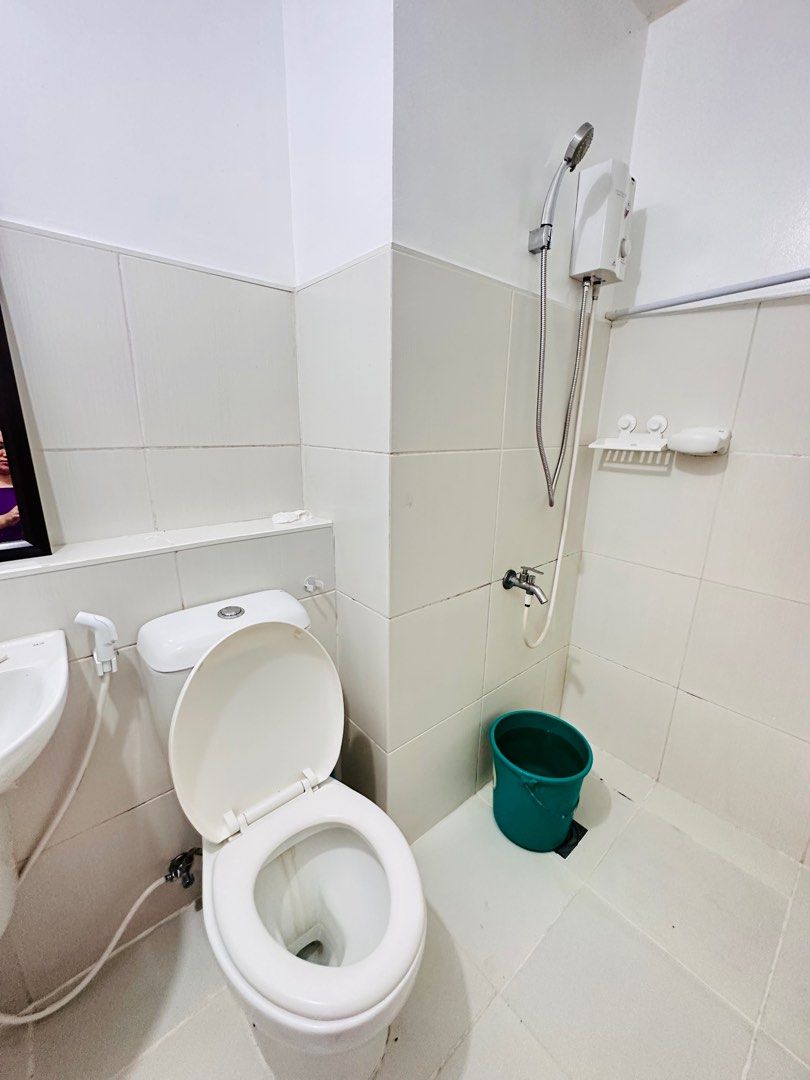 Studio in Makati For Rent The Linear near IAcademy, Makati Med, MAPUA