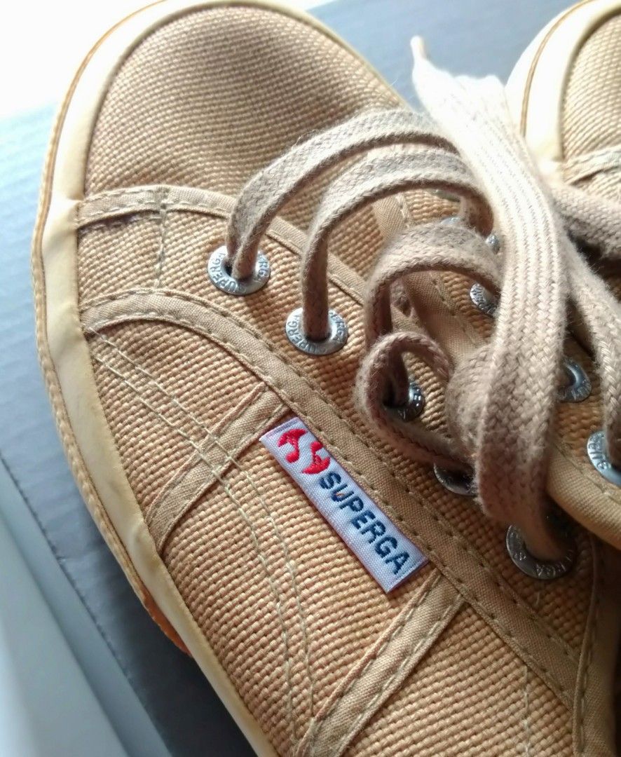 Superga khaki store