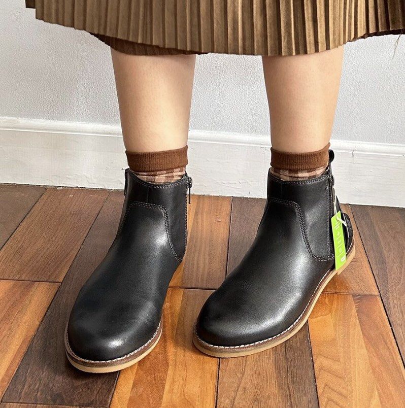 Taos on sale black boots