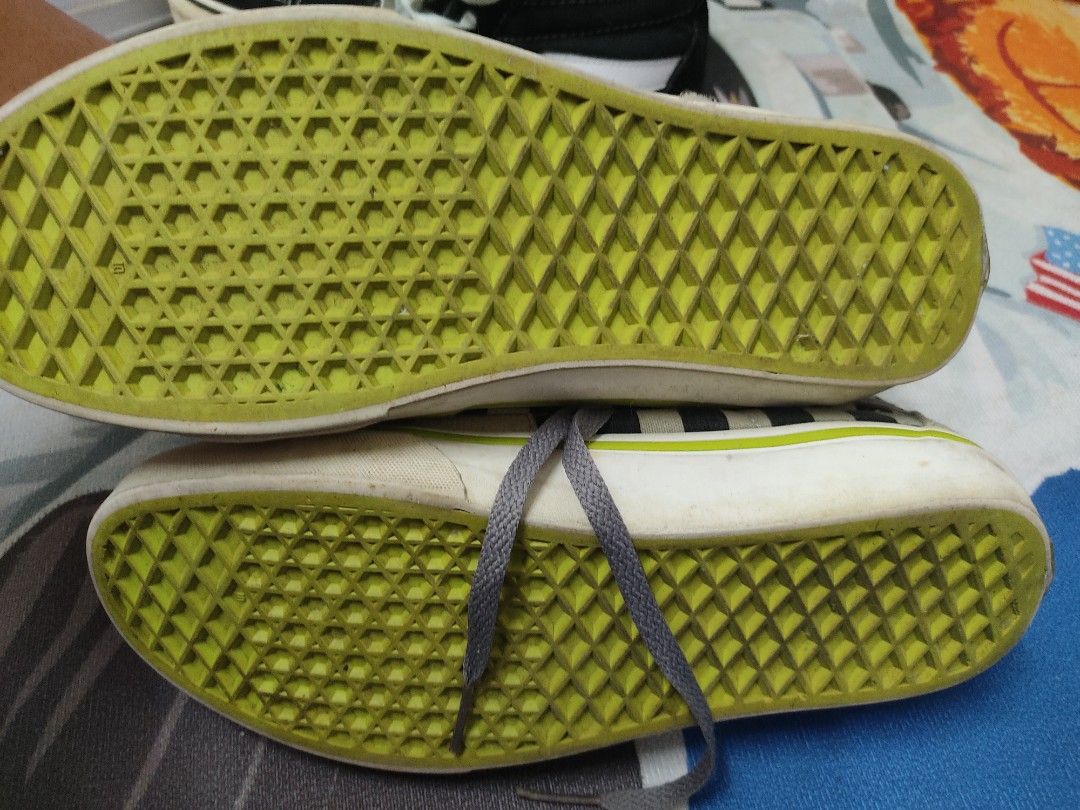 Bottom of vans top shoes jewish star