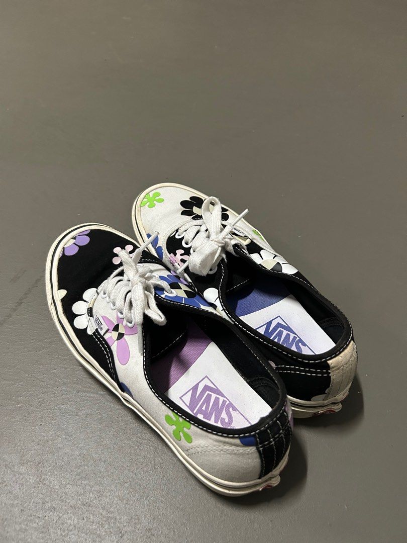 Purple discount flower vans