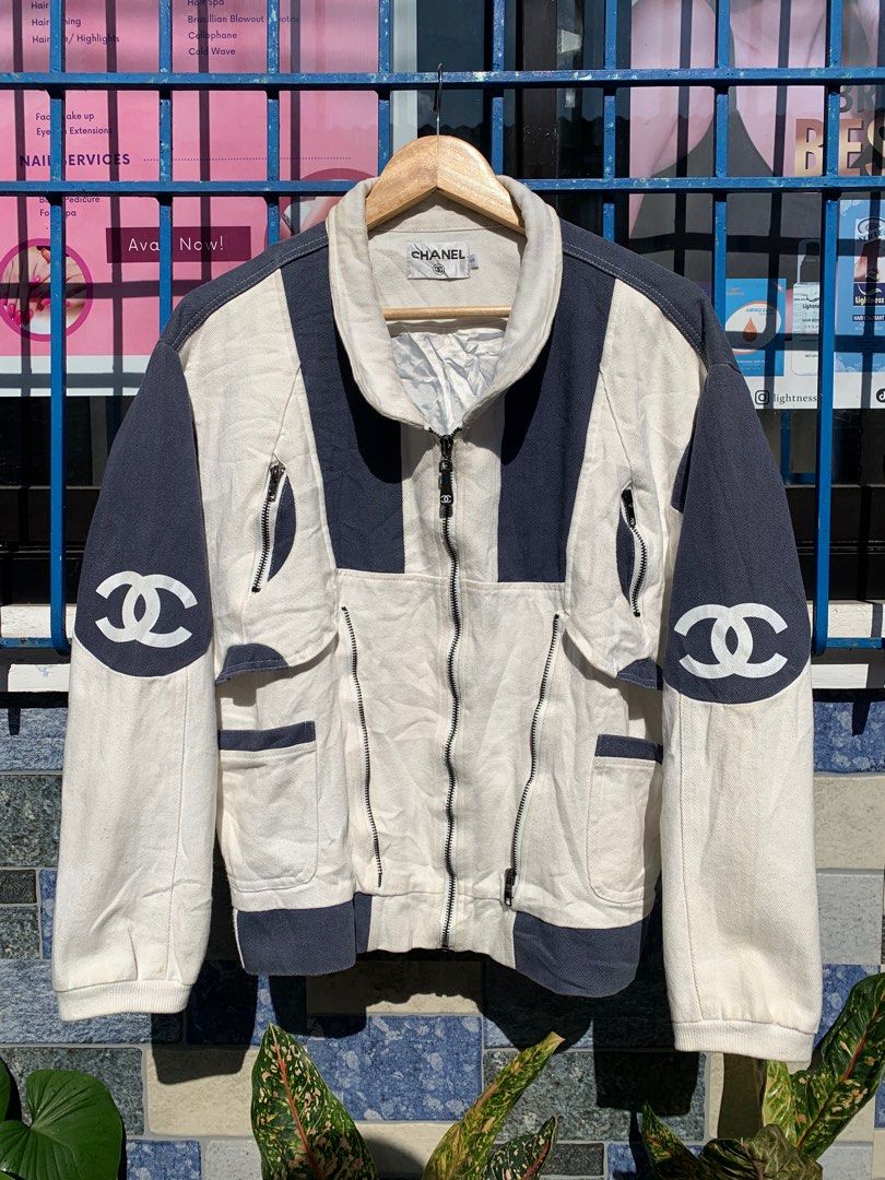 VINTAGE CHANEL DENIM JACKET