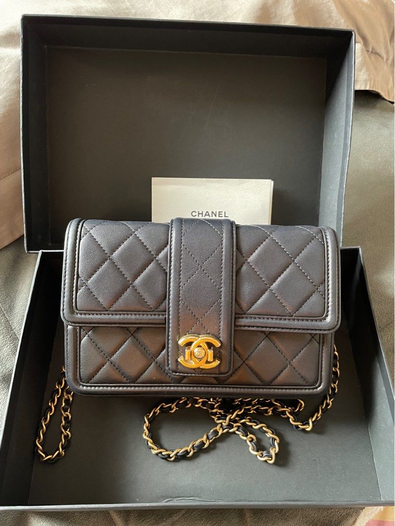 Vintage Chanel WOC