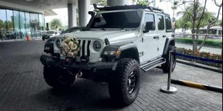Wedding Car Jeep Wrangler White Bridal Car SUV Grooms Car Picture Vehicle