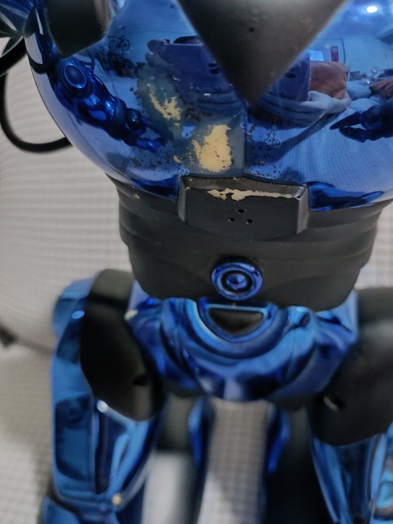 WowWee Robosapien Metallic Blue with Remote Control Hobbies