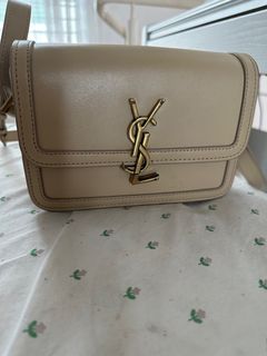 (Category: ) located in . Submitted by lesboutique (Listing ID 1258720302, Image 1). Description: .