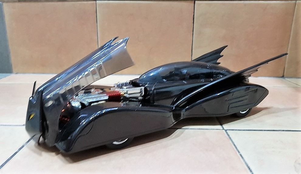 2000 BATMOBILE - Corgi DC Comics Batman 1:18 Diecast Series, Hobbies ...