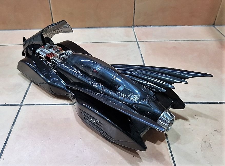 2000 BATMOBILE - Corgi DC Comics Batman 1:18 Diecast Series, Hobbies ...