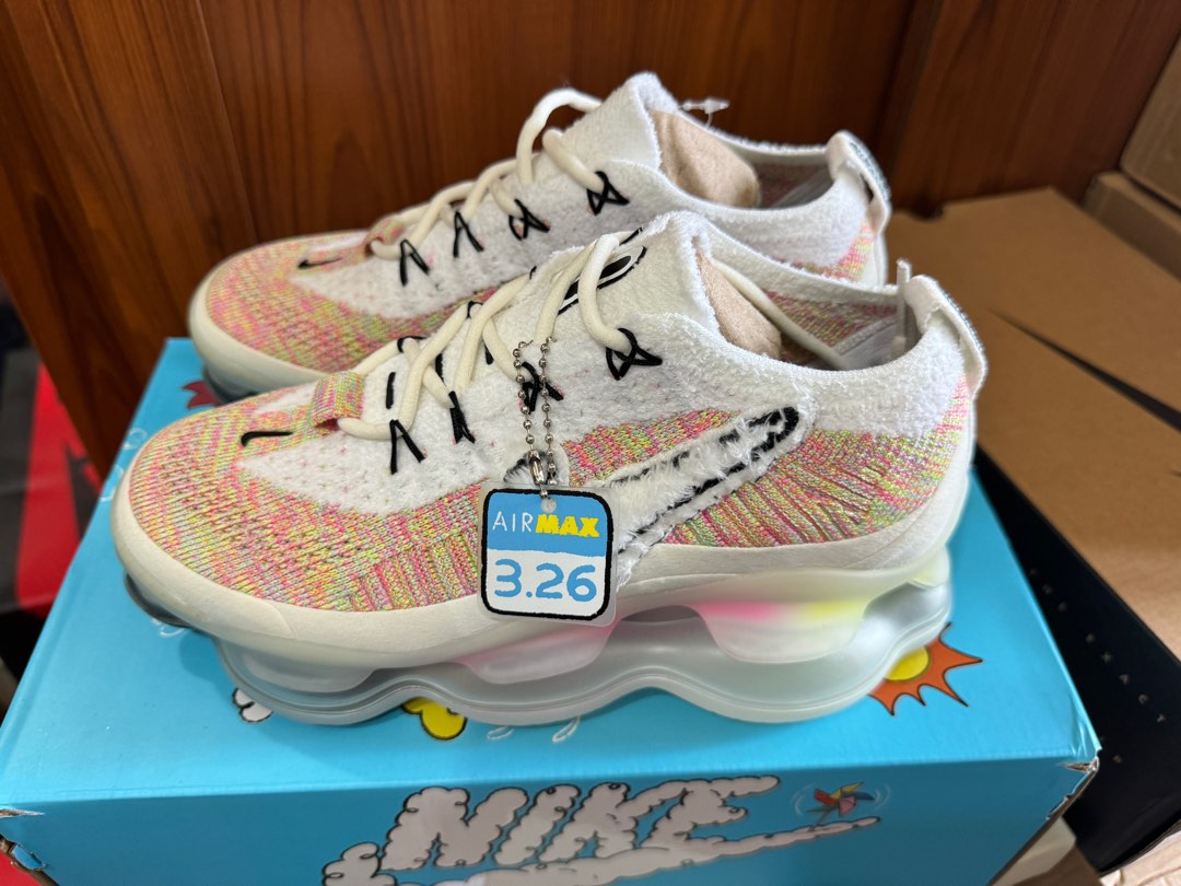 全新盒裝24CM 女鞋Nike Air Max Scorpion 絨毛彩虹氣墊價格：2860元含