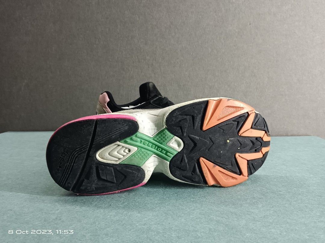 Adidas falcon hot sale sole