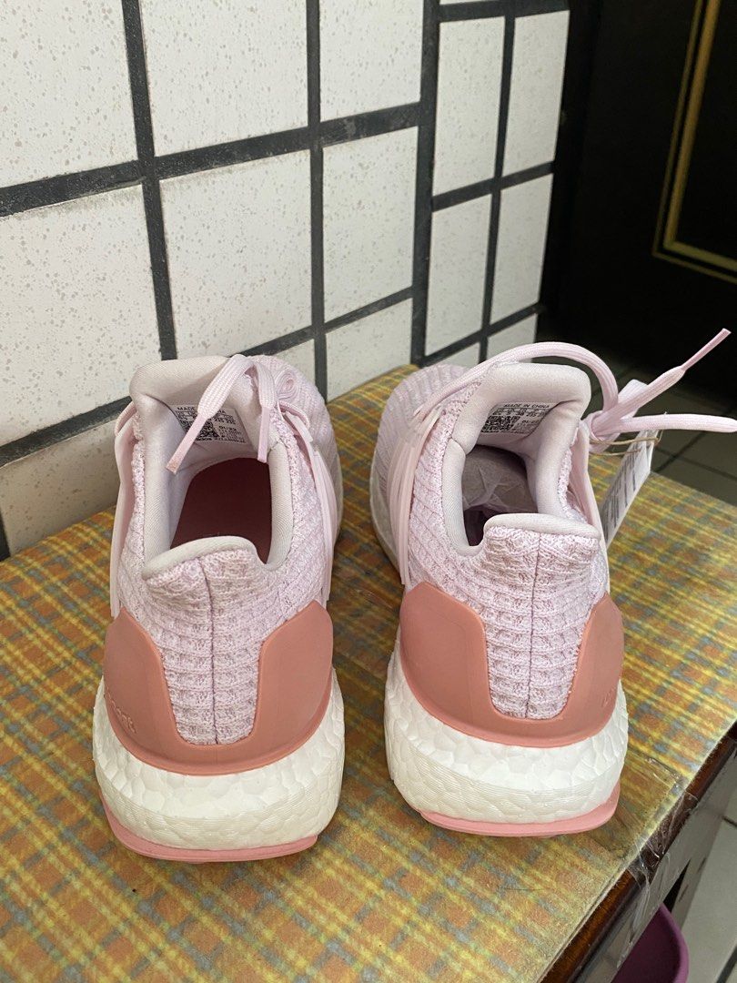 Womens ultraboost sales 4.0