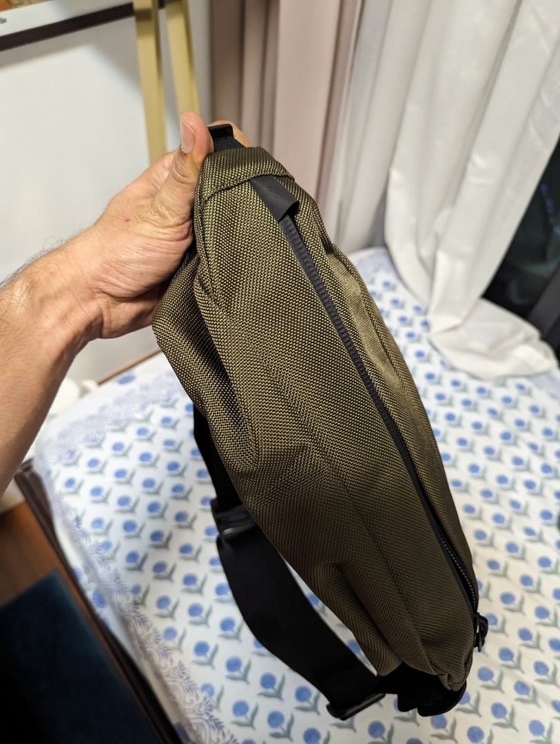 Aer best sale sling bag