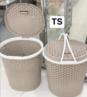 Aesthetic 
Laundry basket with cover