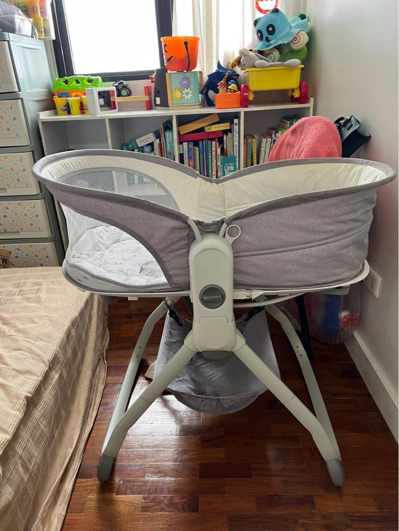 Akeeva 6 in 1 uni cot, Babies & Kids, Baby Nursery & Kids Furniture