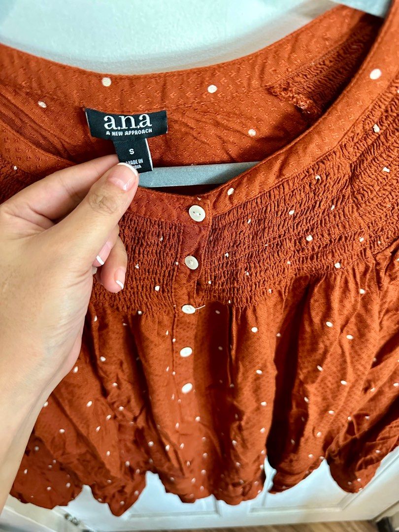 Ana Long sleeves Top (Category: Longsleeves) located in Manila. Submitted by mixandbits (Listing ID 1258934085, Image 2). Description: Never worn No Tag Rustic orange top Small on tag Fits Small to Medium .