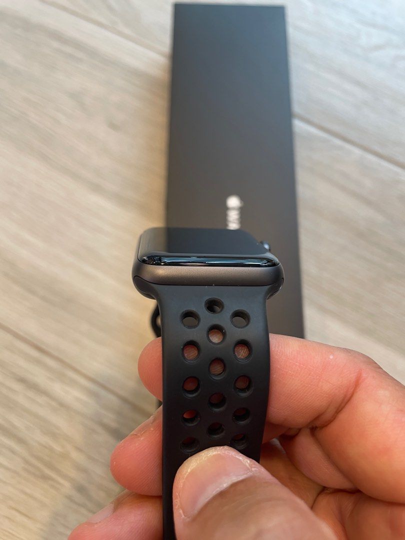 Apple Watch Nike Series 3 42mm GPS, 手提電話, 智能穿戴裝置及智能