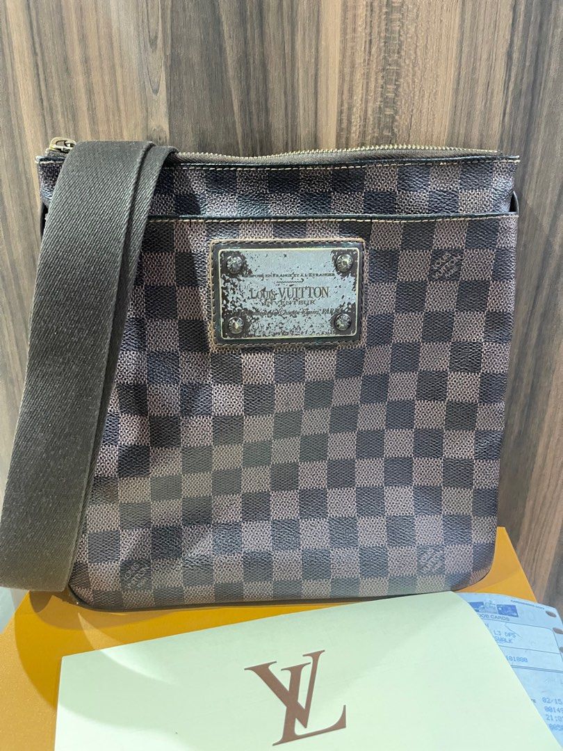 Authentic Louis Vuitton Brooklyn MM Messenger Bag, Luxury, Bags & Wallets  on Carousell