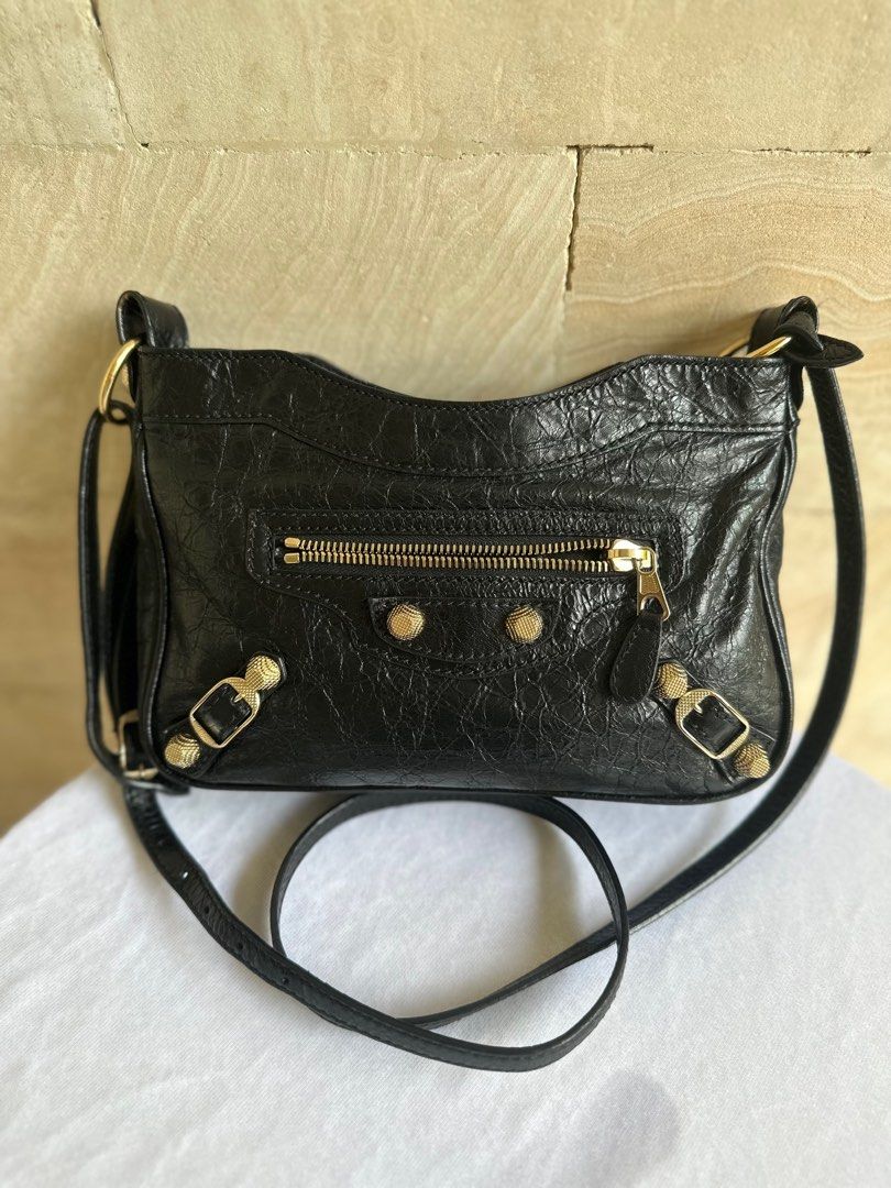 Balenciaga hip black ghw year 2020