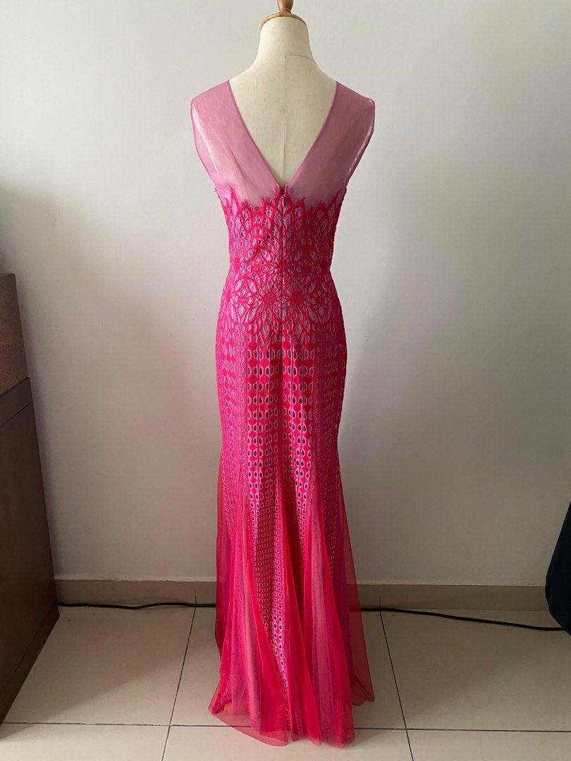 BCBGMAXAZRIA Elinor Sleeveless Lace Gown for rent