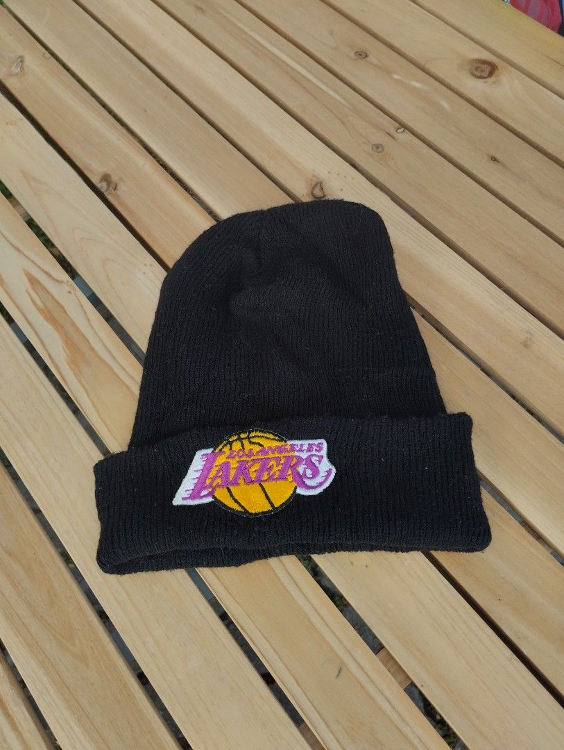 🔥Vintage L.A LAkers beanie made in usa, Men's Fashion, Watches