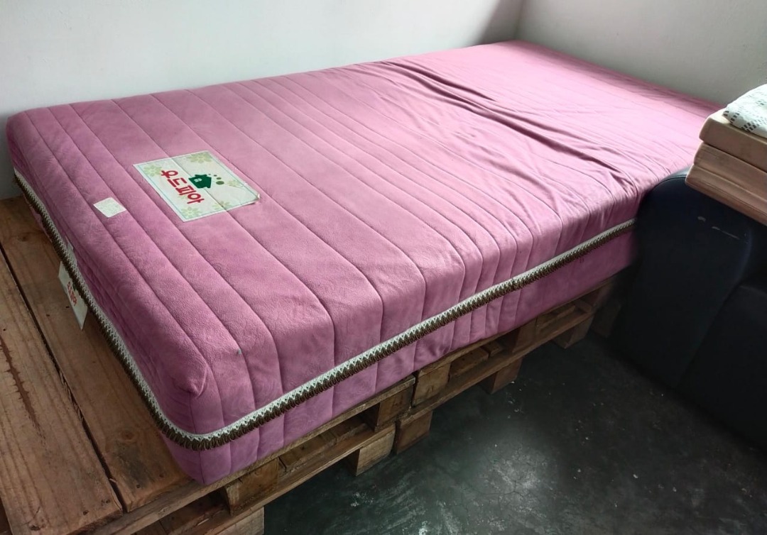 Bed Mattress for single saiz, Furniture & Home Living, Furniture, Bed