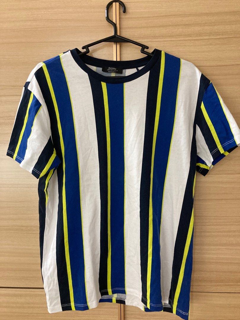 BERSHKA Striped T Shirt (Category: Tshirts & Polo Shirts ) located in Quezon City. Submitted by curtstore (Listing ID 1258933355, Image 1). Description: Condition: Like New (Worn Twice only) Size: Medium (M) Shipping Fee: c/o buyer Location: Quezon City MOP: GCash Chat me if interested!.