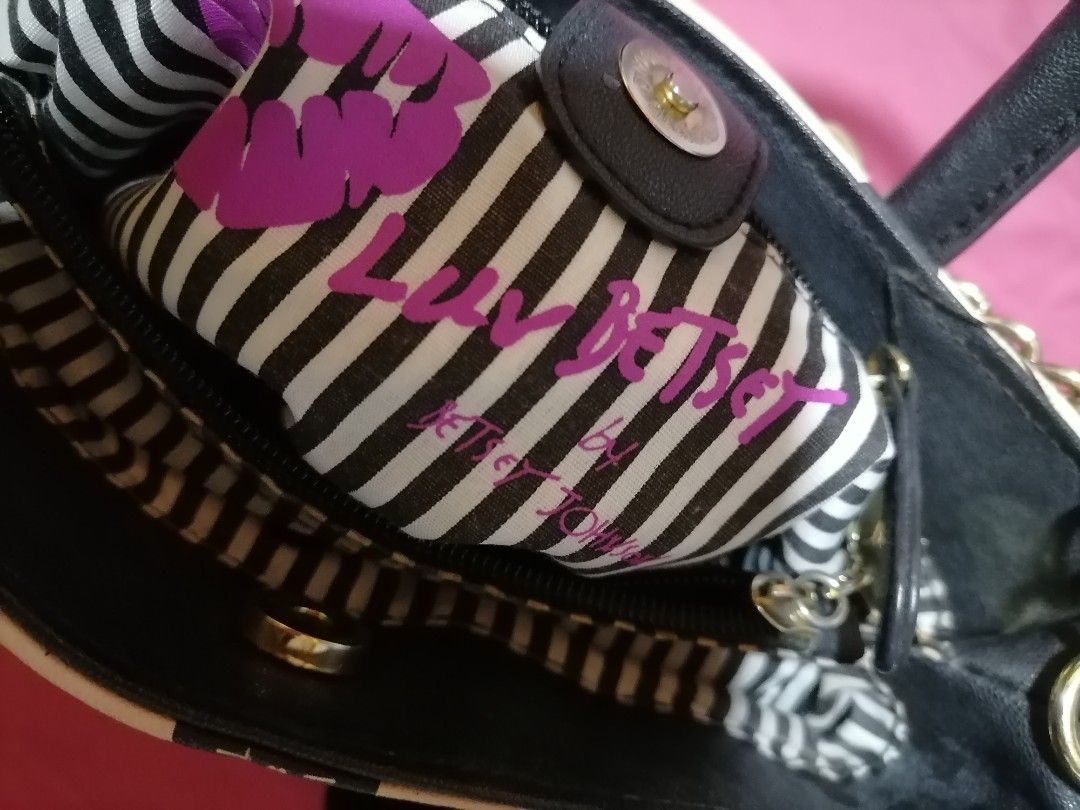 Betsey Johnson Pouch 2024 citybeef