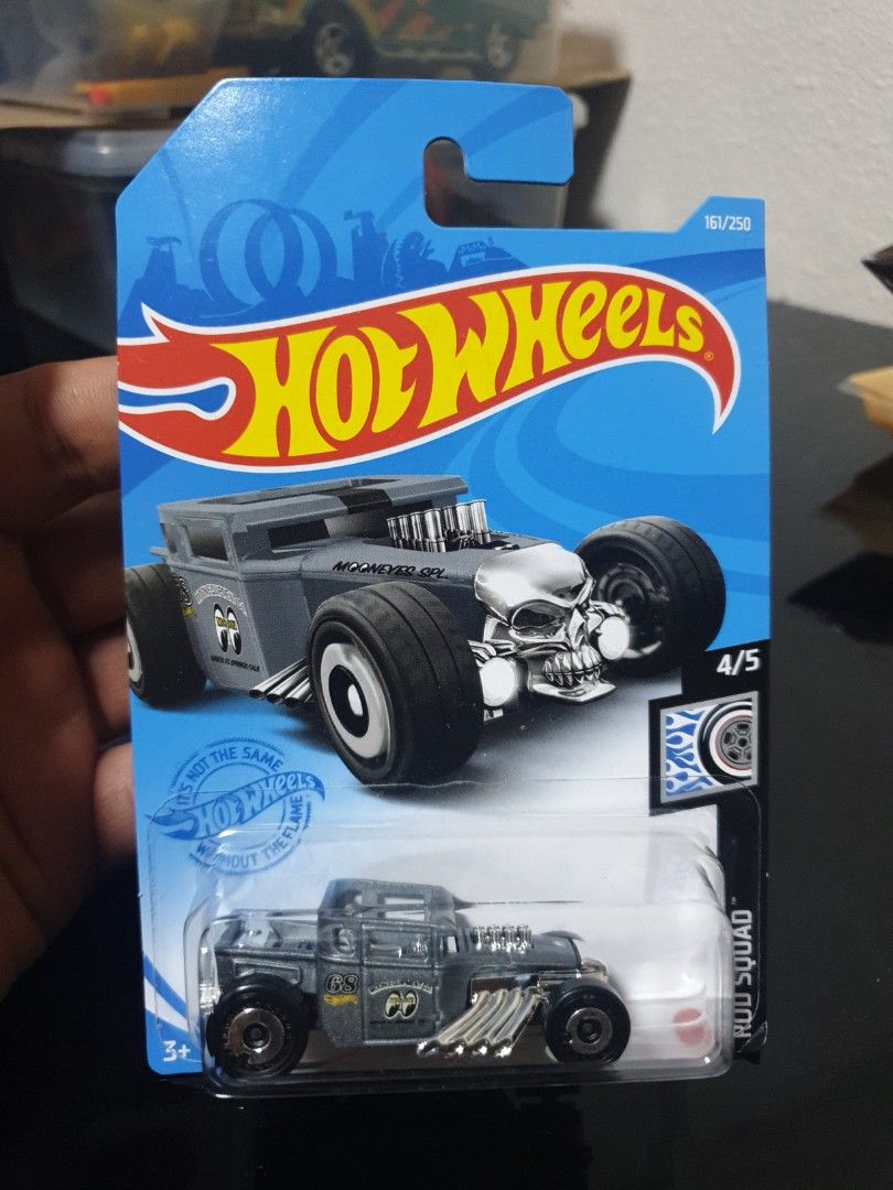 Hot Wheels Monster Truck Arena Smashers Hot Wheels 2021 Bone