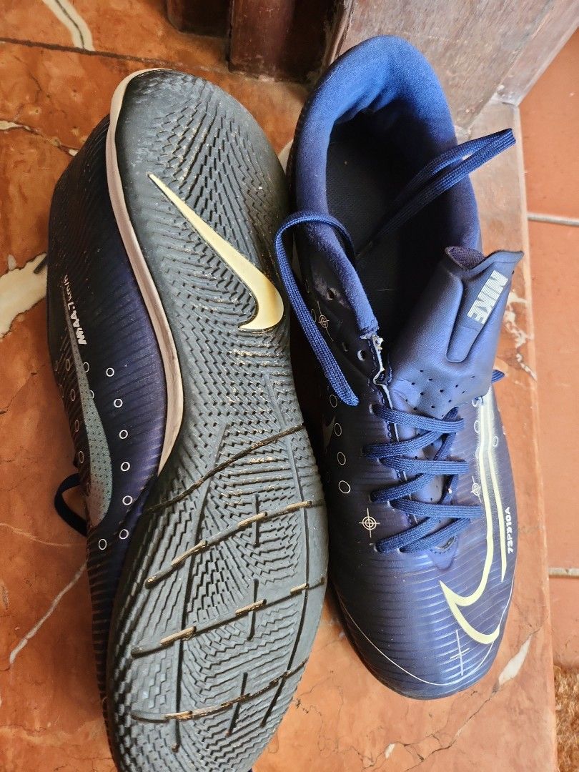 boys nike shoes 13