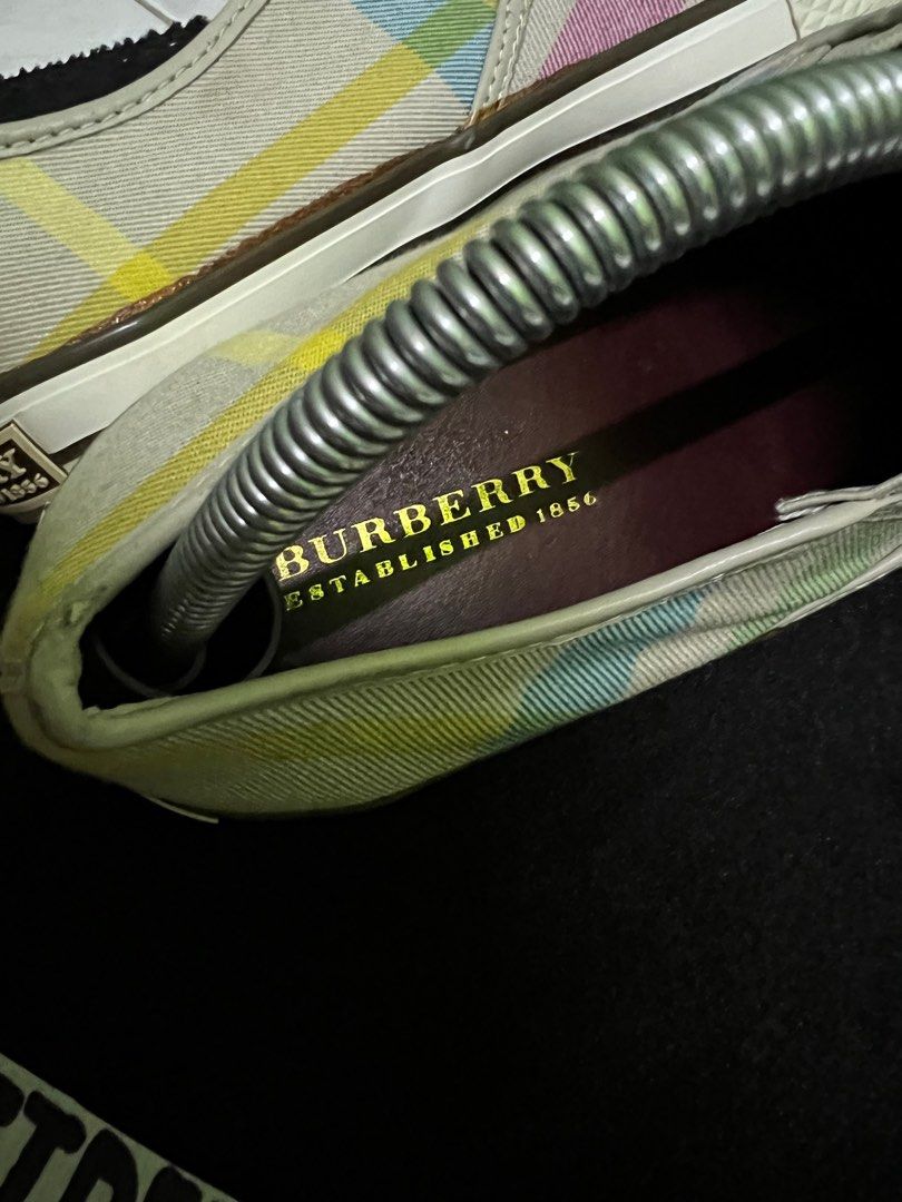 Burberry established top 1856 shoes
