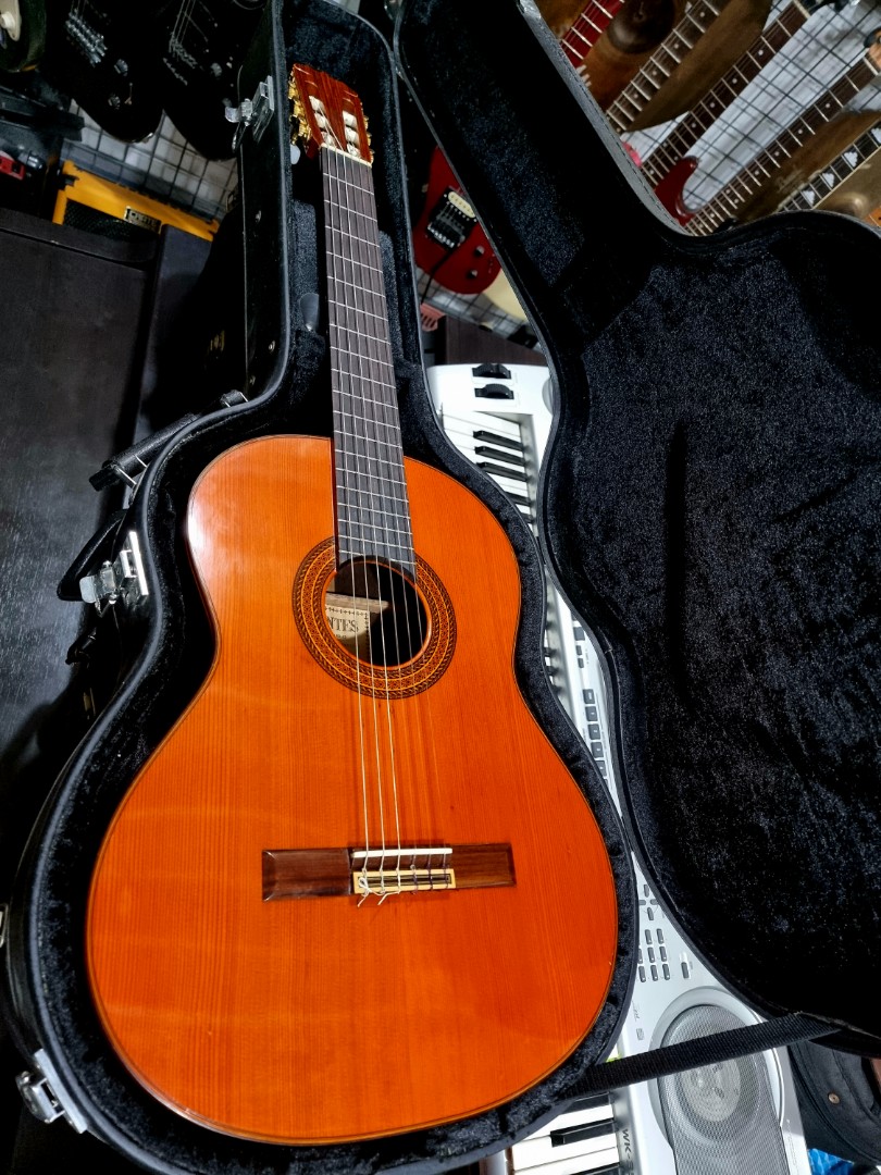 よろしくお願い致します激レア　クラシックギター　Cervantes MC500 上位モデル　美品