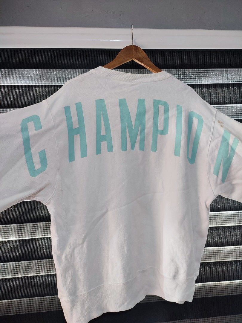 Champion reverse weave oversized logo crew neck sweatshirt best sale
