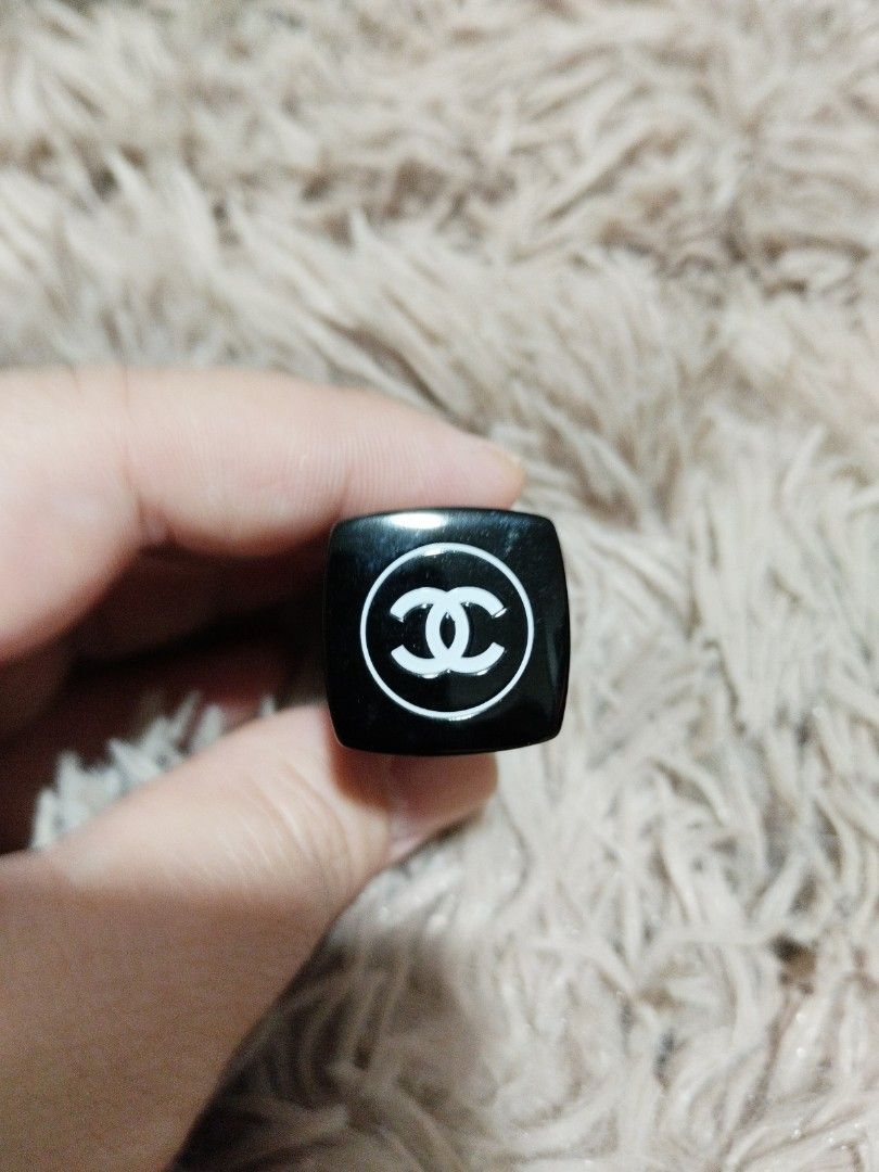 Chanel (Category: Makeup) located in Manila. Submitted by krystalchewey_ (Listing ID 1258901584, Image 3). Description: Rouge coco chanel new york.