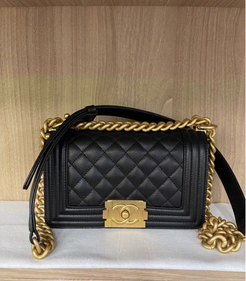 Caviar chanel boy clearance bag
