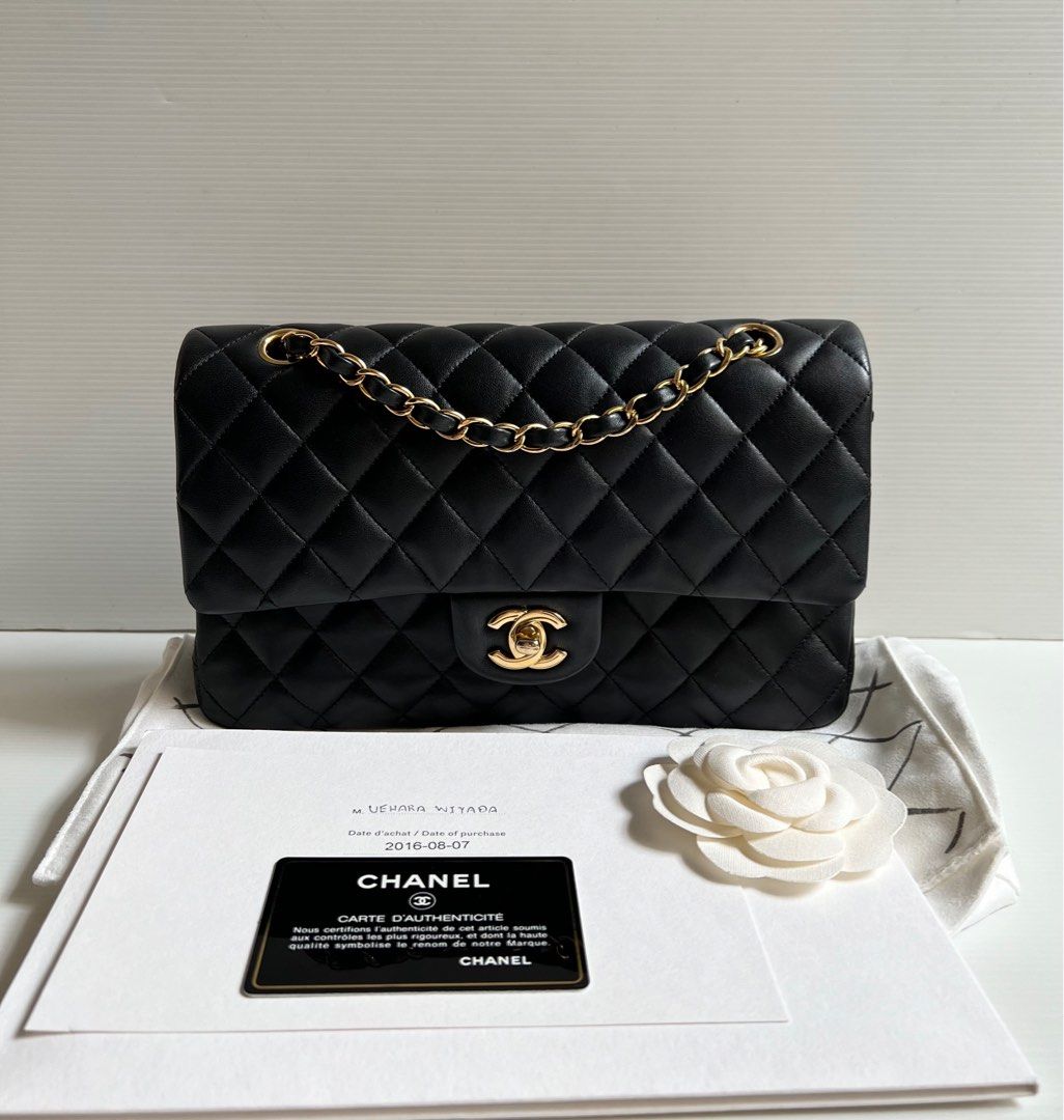 Chanel 22 medium GHW, Luxury, Bags & Wallets on Carousell