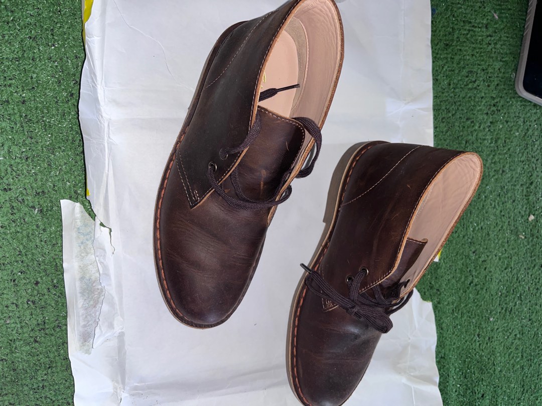 Clarks beeswax vs dark brown deals