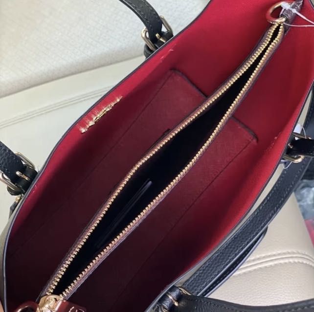 Coach Mollie Tote Shoulder bag (Category: Luxury Bags & Wallets) located in Marikina City. Submitted by slayxshop (Listing ID 1259005954, Image 2). Description: Authenticity not guaranteed since it's a gift from florida US.
