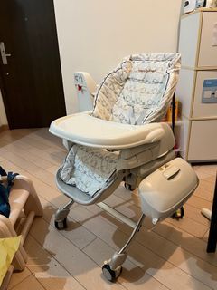 combi high chair 連尿片盒