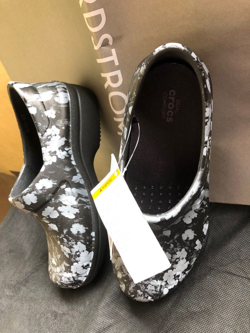 Crocs neria pro ll graphic clog Women s Fashion Footwear Shoe