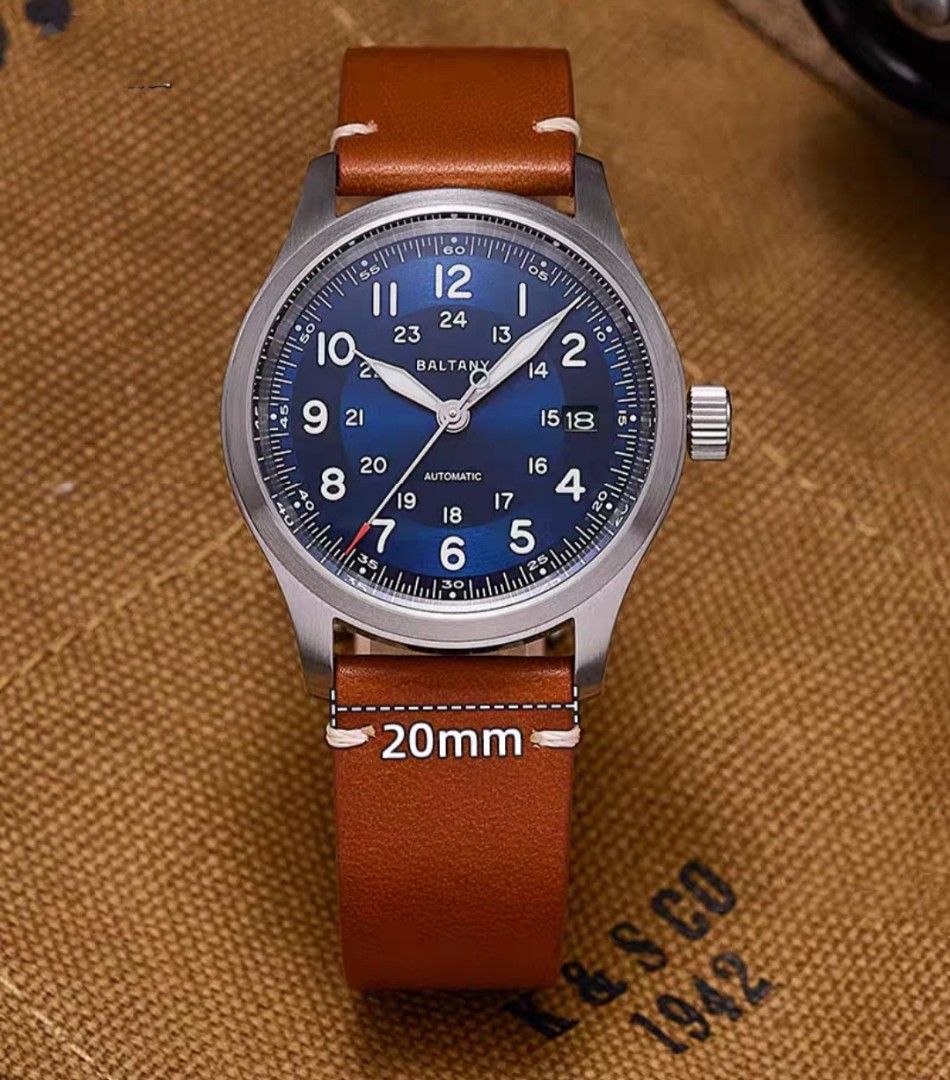 Watch outlet dial width