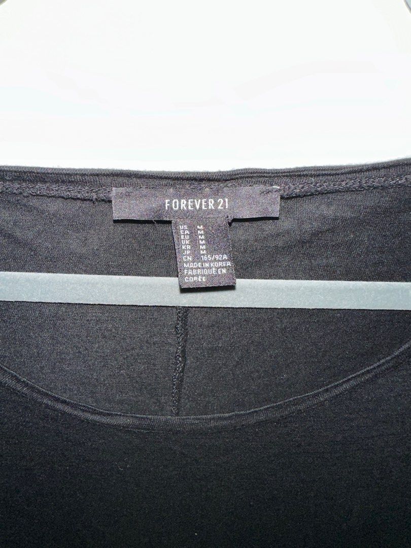 F21 Longsleeves Top (Category: Blouses) located in Manila. Submitted by mixandbits (Listing ID 1258978156, Image 3). Description: F21 Black Long sleeves Medium on tag fits Med to Large.