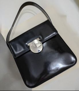 （分類：）位於 。 由 iampucca 提交（商品編號 1258948470，圖片 1）。簡介： 。
