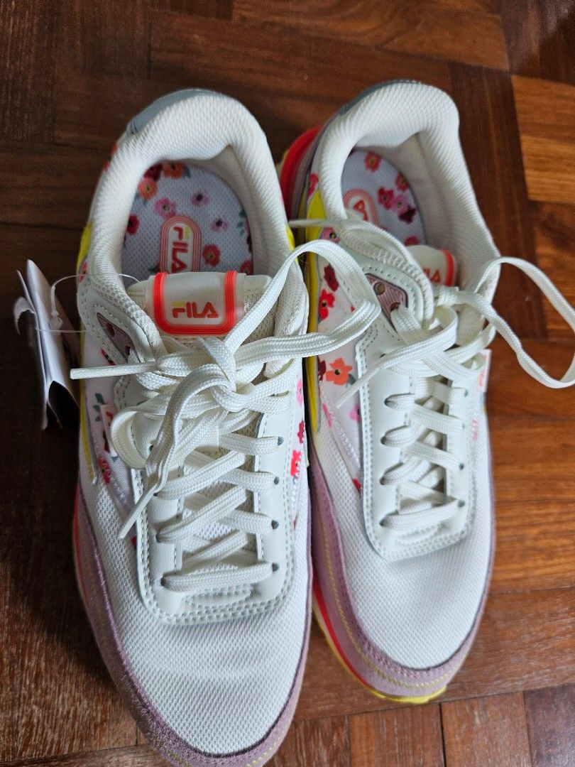 Fila shoes Men s Fashion Footwear Sneakers on Carousell