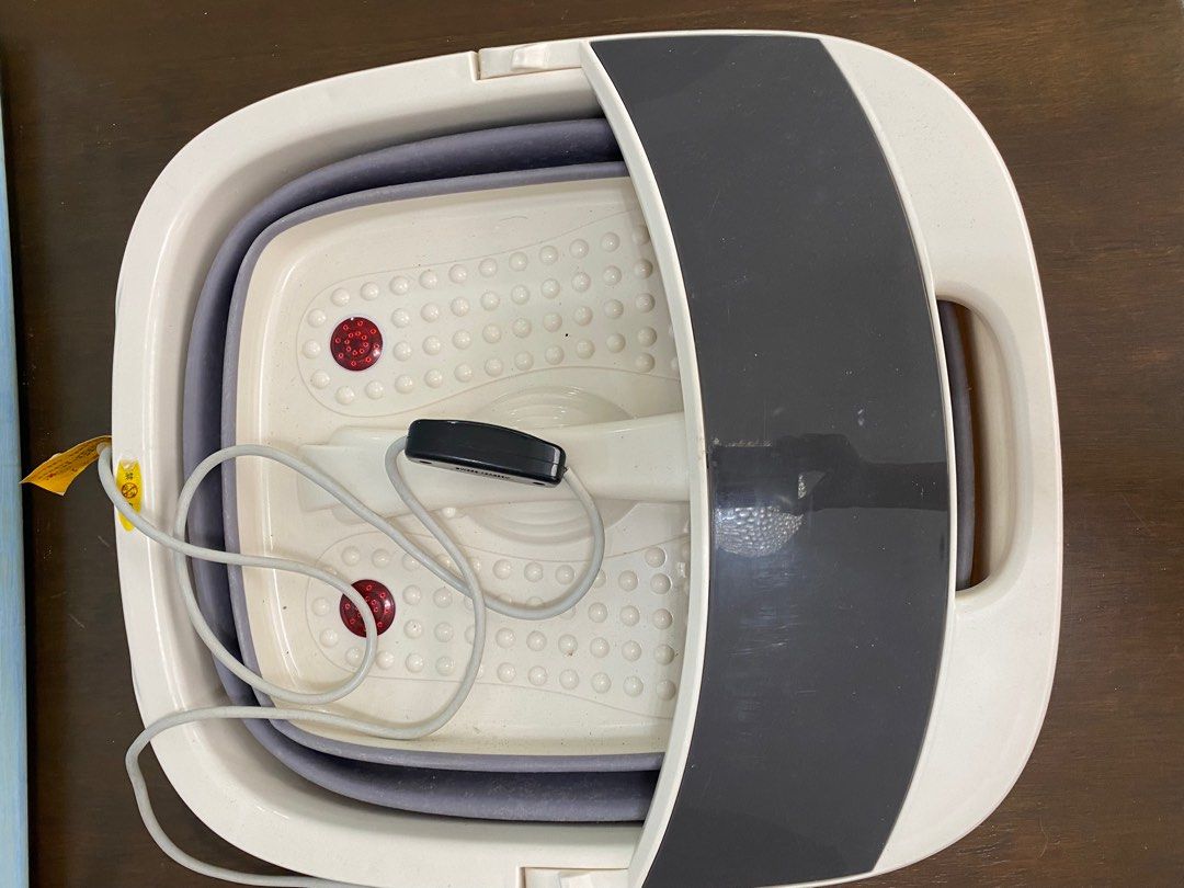 https://www.carousell.com.my/p/foot-water-heater-1258965618/