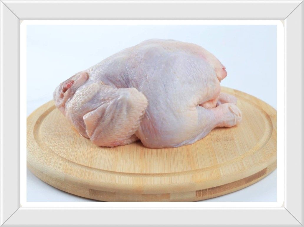 FRESH BOUNTY CHICKEN (Category: Fresh Produce) located in Manila. Submitted by unez737224401 (Listing ID 1259074590, Image 1). Description: Fresh baging katay 130 per kilo Sold per piece Kompleto lahat pati loob kasama.